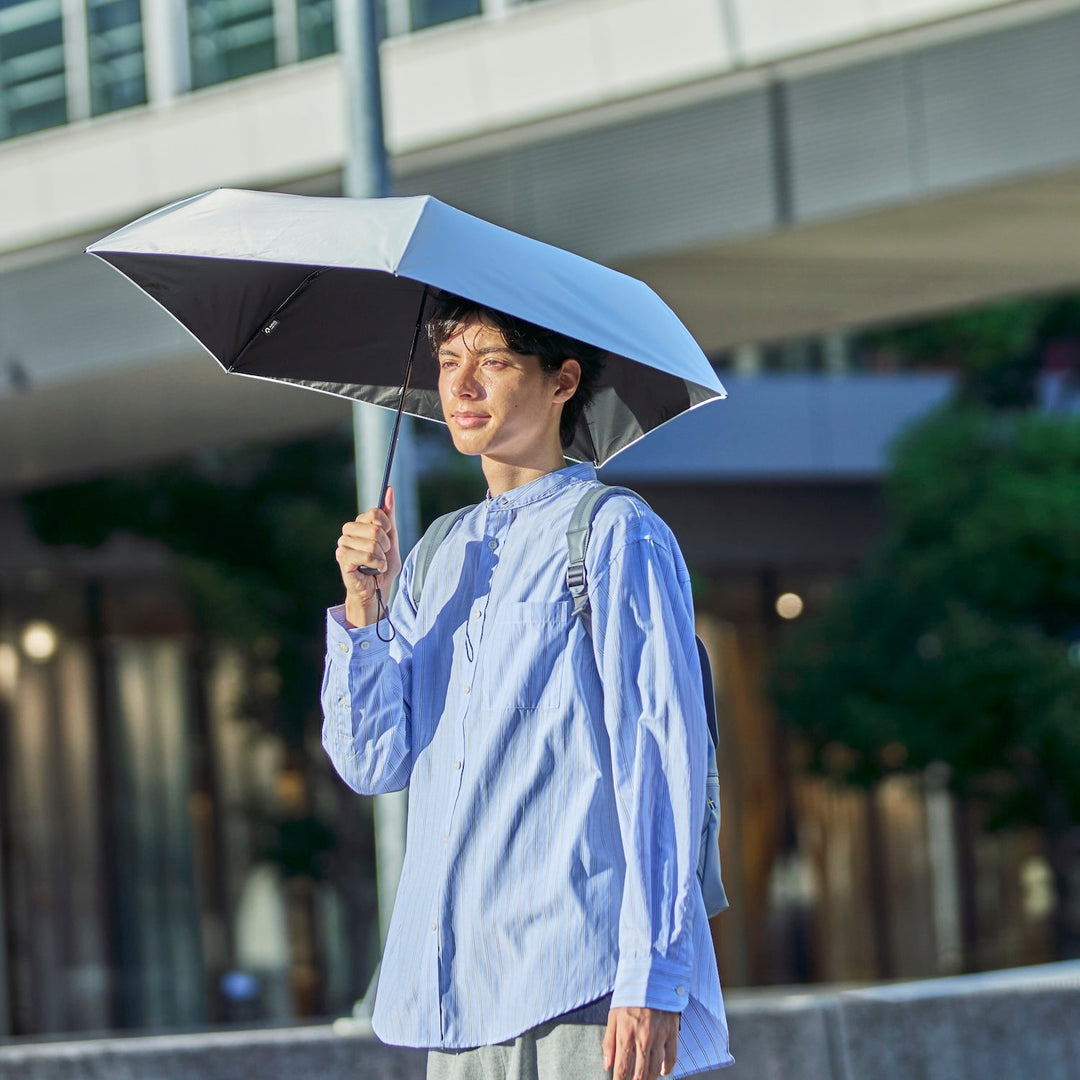 猛暑が変えた、傘の定義。美容から「生存のための装備」へ。