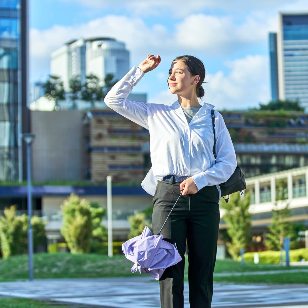 近赤外線カットで未来の肌を守る。100%遮光日傘が叶える「光老化」対策