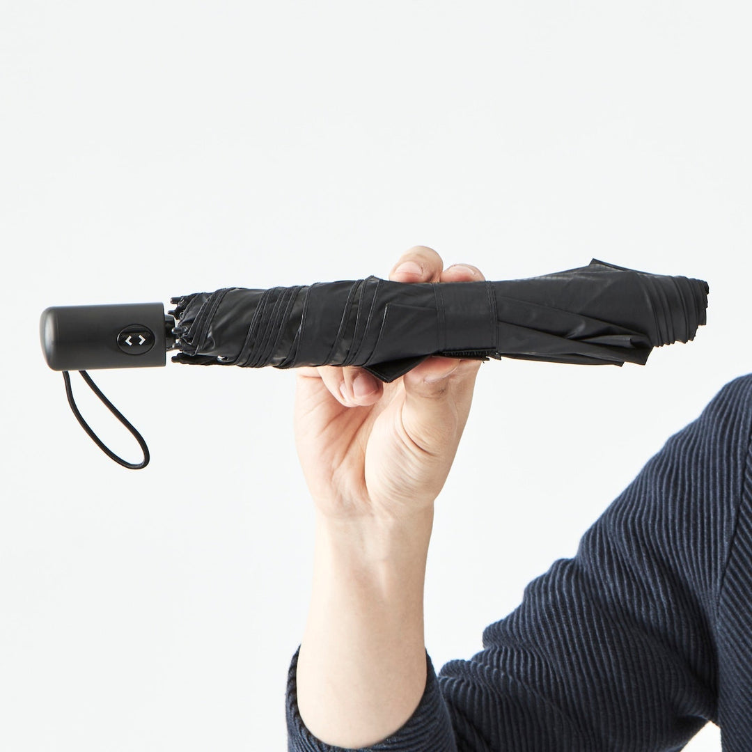 「大きくて、白い、自動開閉」。一人の母のリクエストが教えてくれた、子育て万能傘の最適解。