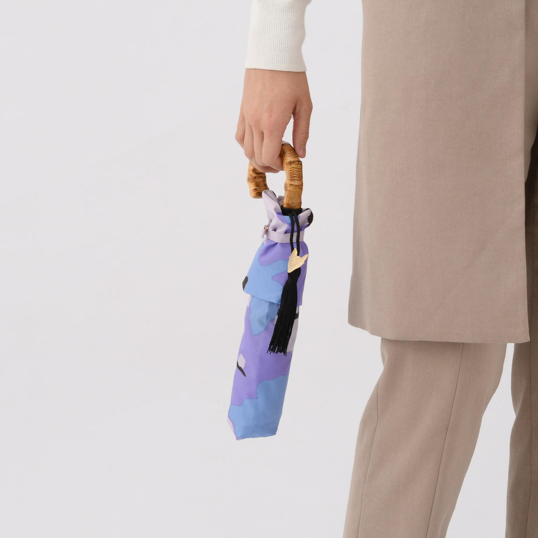 Saison Tourne | Slim, Lightweight Folding Umbrella with Bamboo Handle