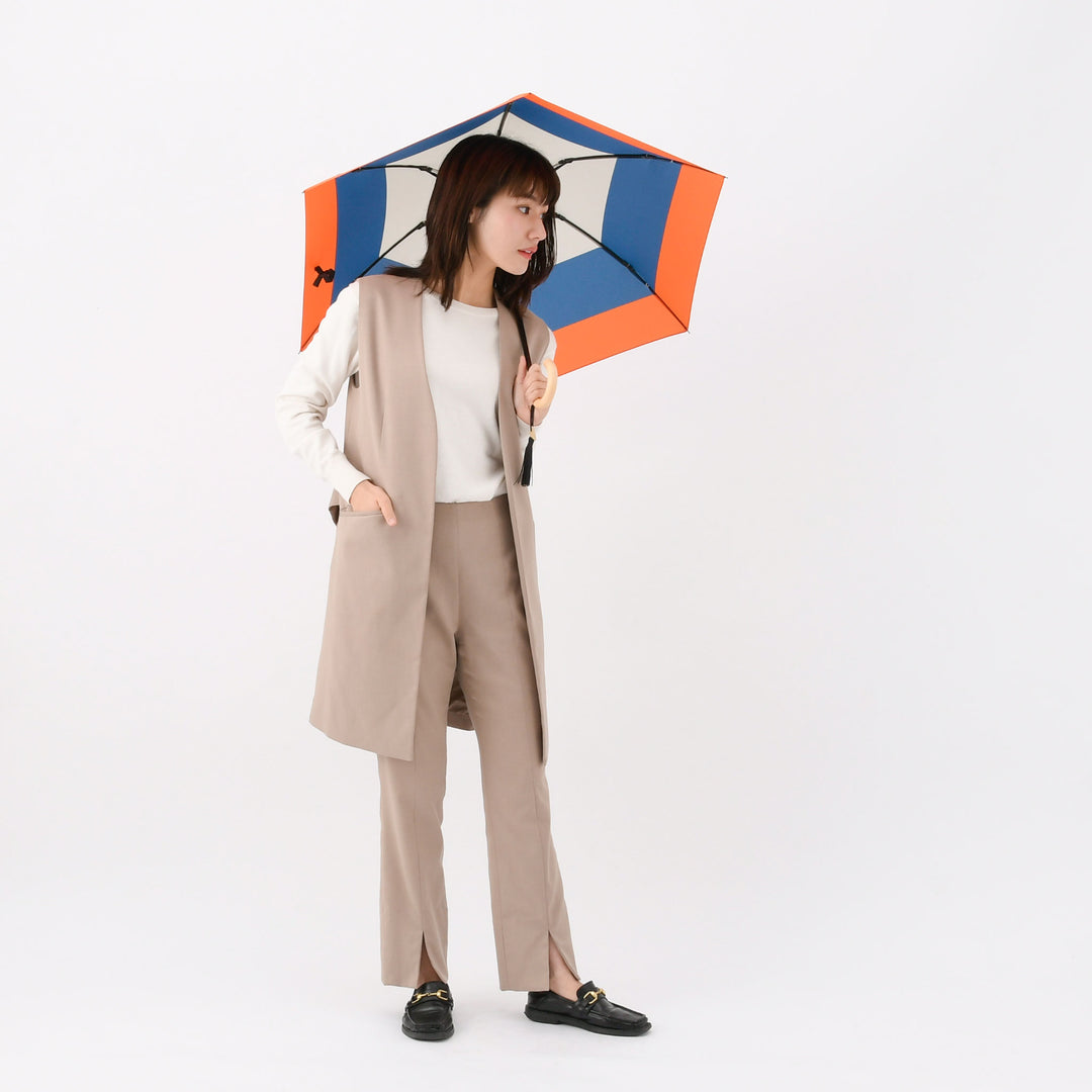 Saison Tourne | Slim, Lightweight Folding Umbrella with Wooden Handle