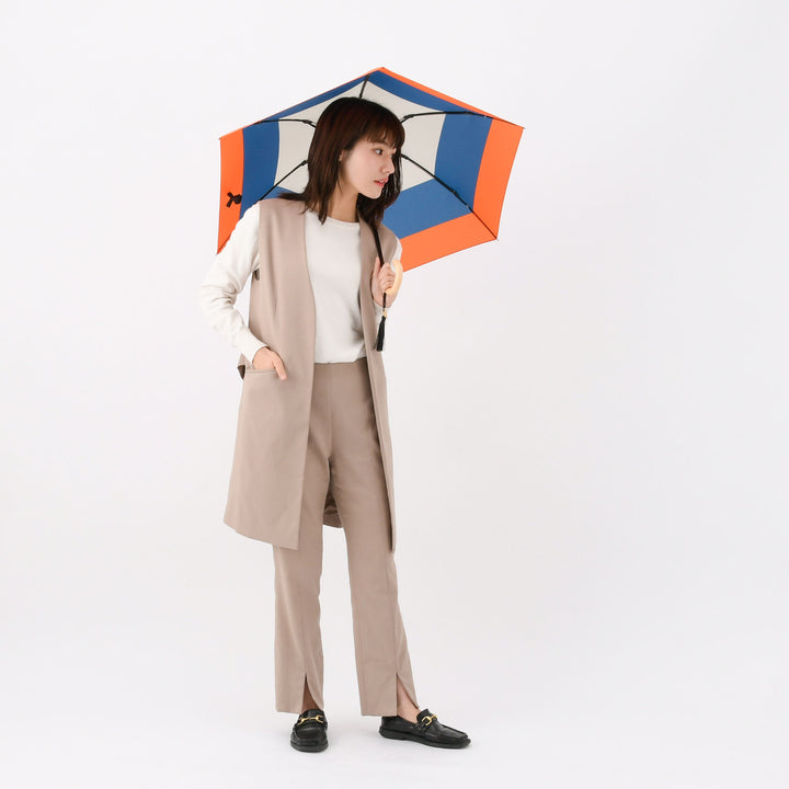Saison Tourne | Slim, Lightweight Folding Umbrella with Wooden Handle