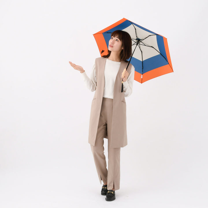 Saison Tourne | Slim, Lightweight Folding Umbrella with Wooden Handle