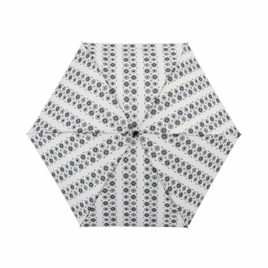 Saison Tourne | Slim, Lightweight Folding Umbrella with Bamboo Handle