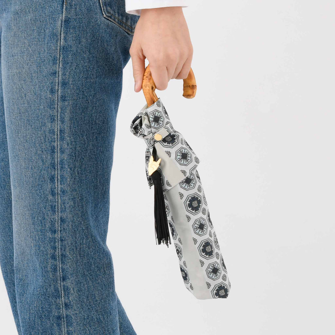 Saison Tourne | Slim, Lightweight Folding Umbrella with Bamboo Handle